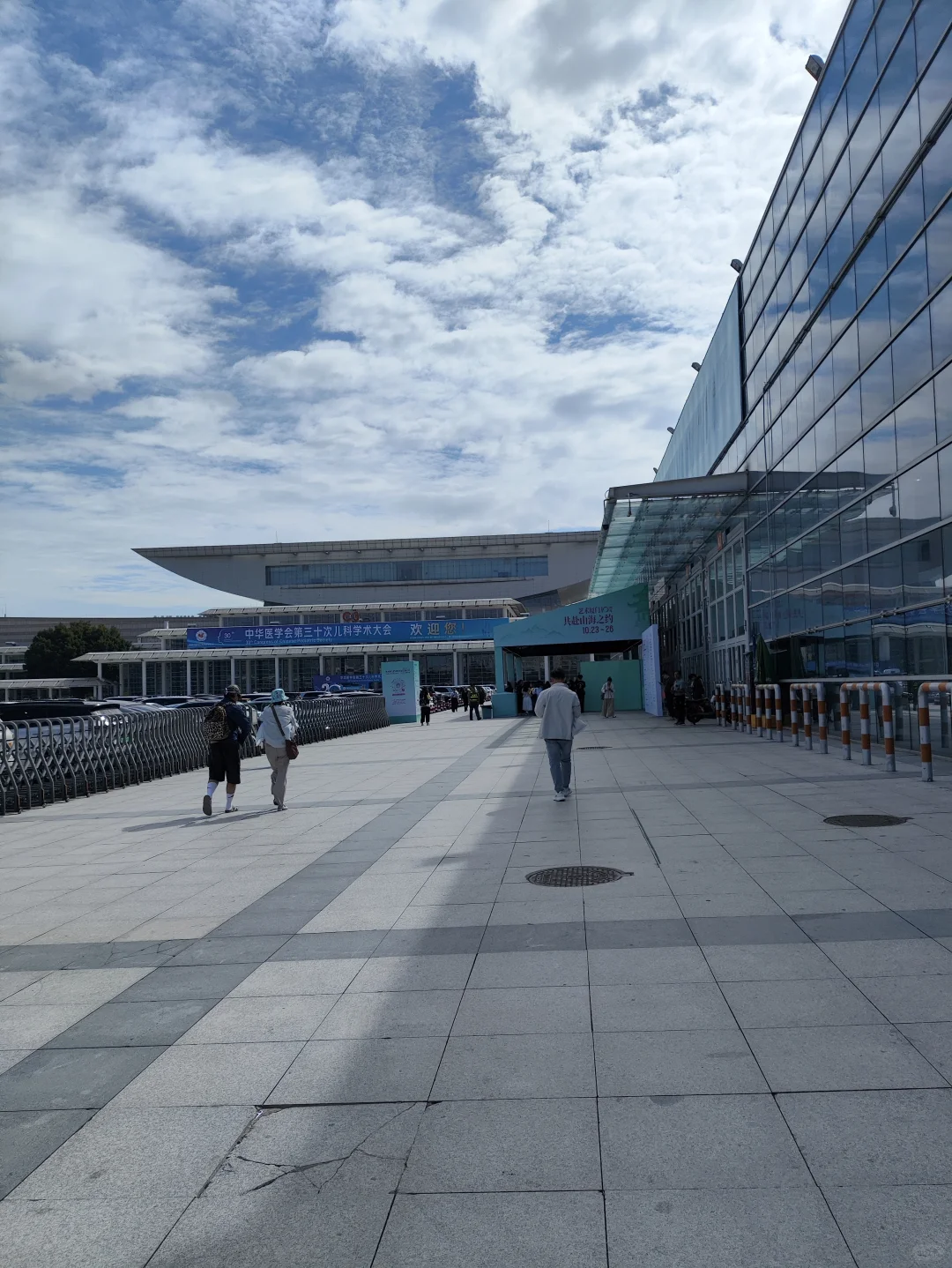 展会现场｜2025年艺术厦门韦瀚艺术空间展位