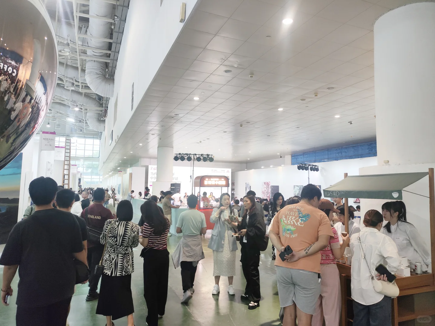 展会现场｜2025年艺术厦门韦瀚艺术空间展位