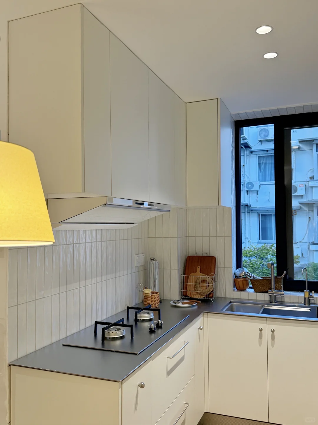 听网友的劝！厨房装不锈钢台面是真的好看！！