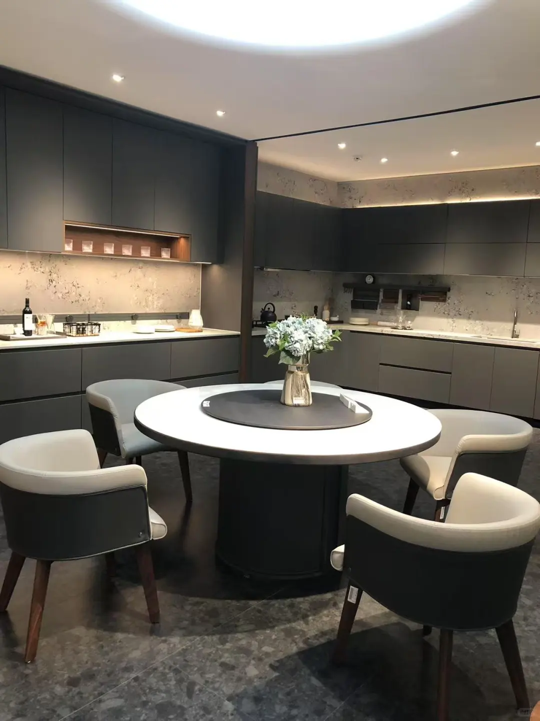 一站式全案定制! 选联邦家私轻松装出梦想家