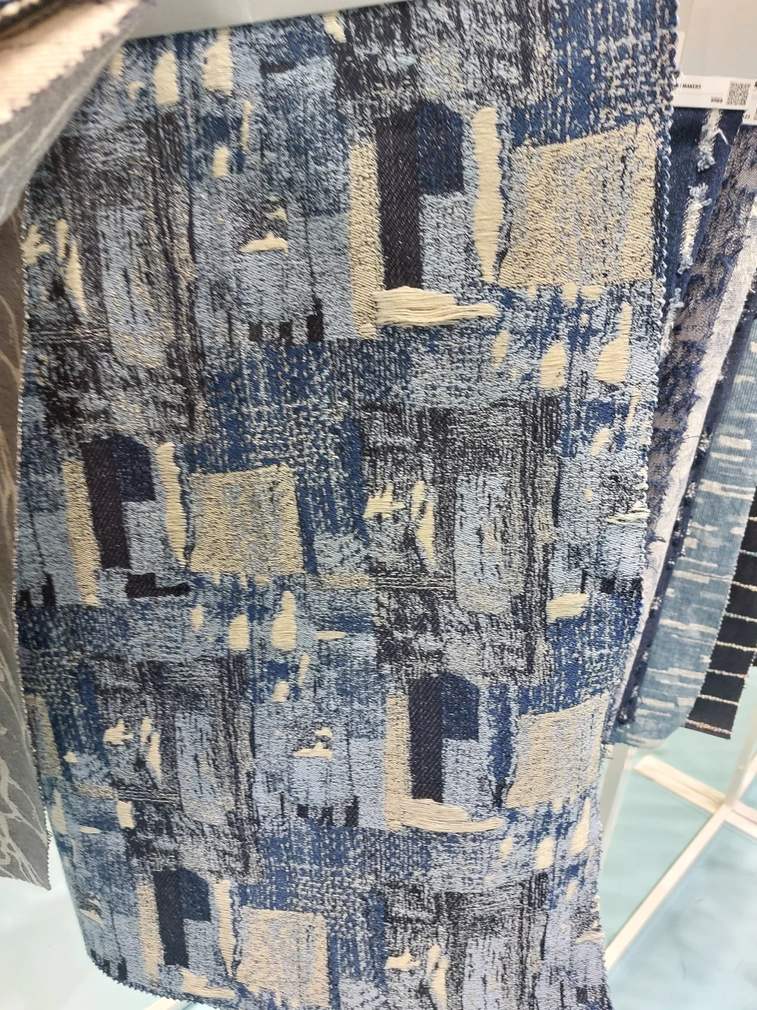 和大家分享下巴黎面料展(PV)的面料