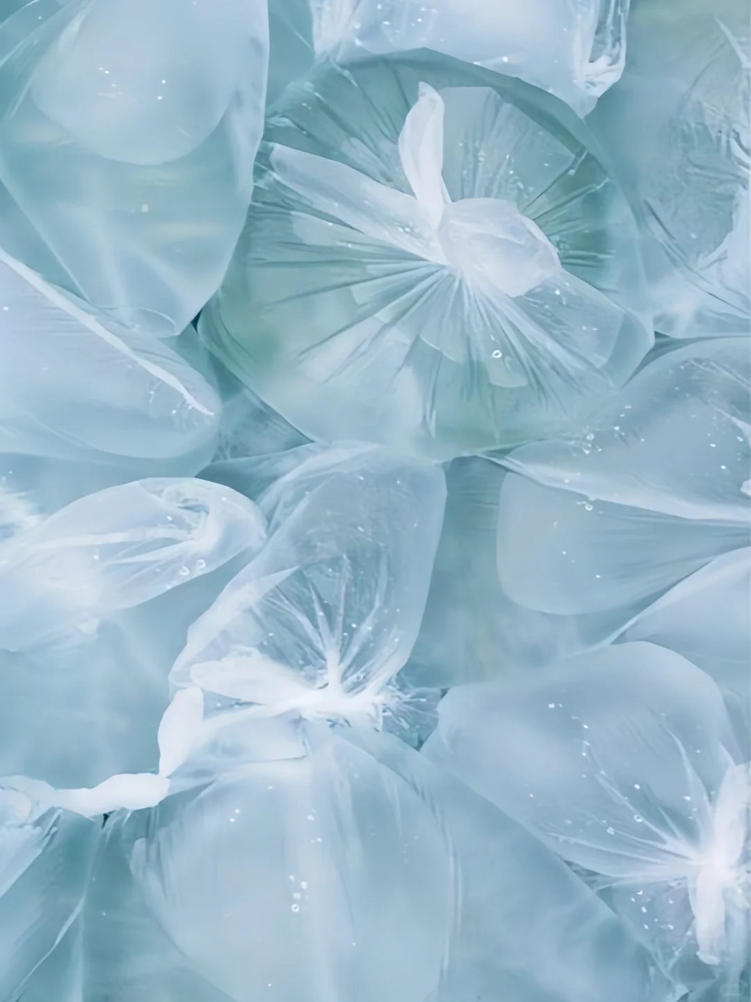 美院设计素材积累｜塑料的形式感表现?