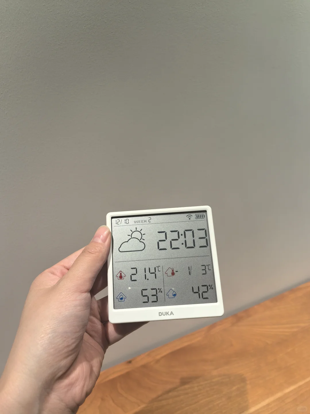 发现一个好东西，方便监测室内温度和湿度