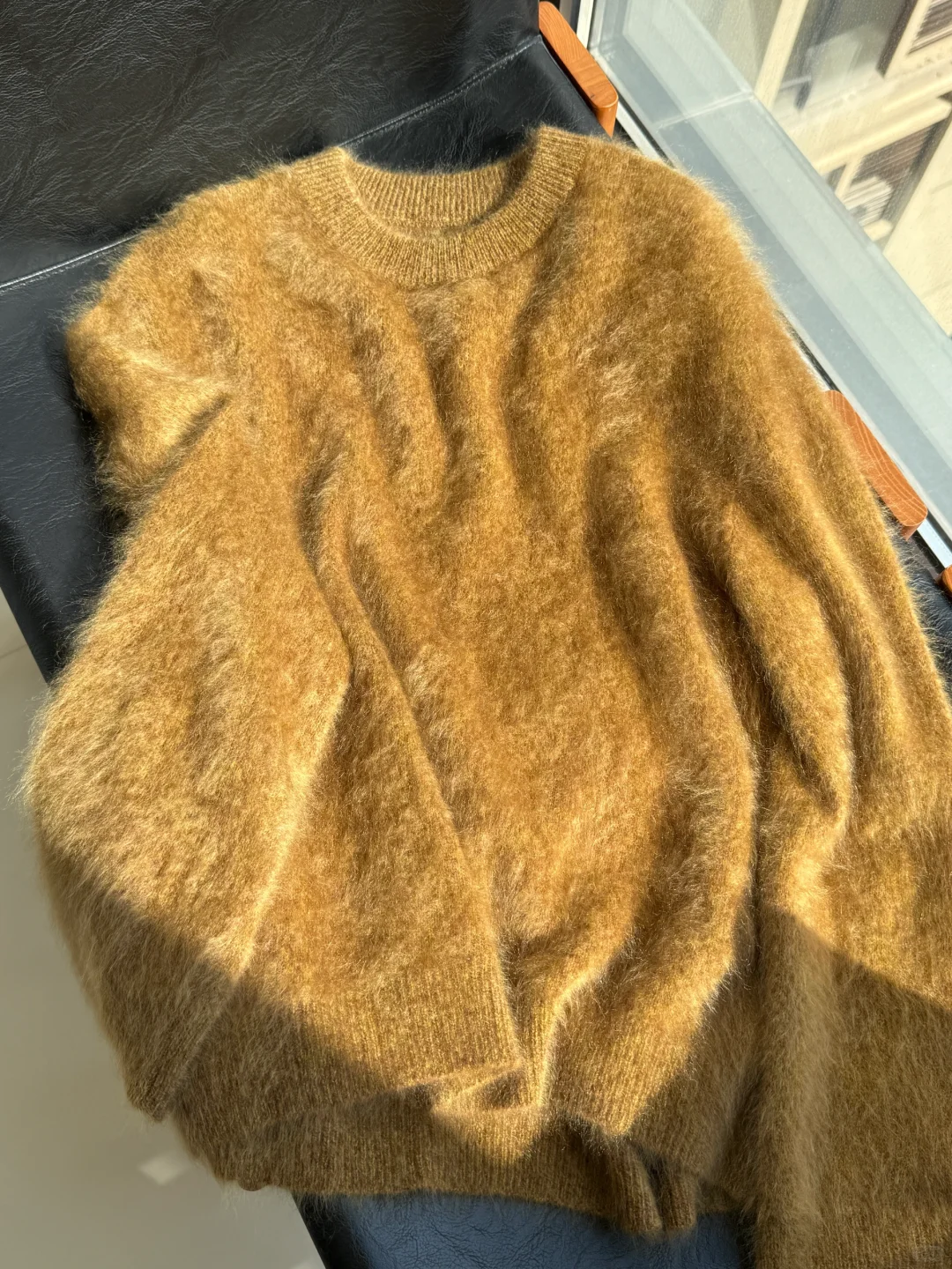 为什么羊绒拉绒都比较贵?