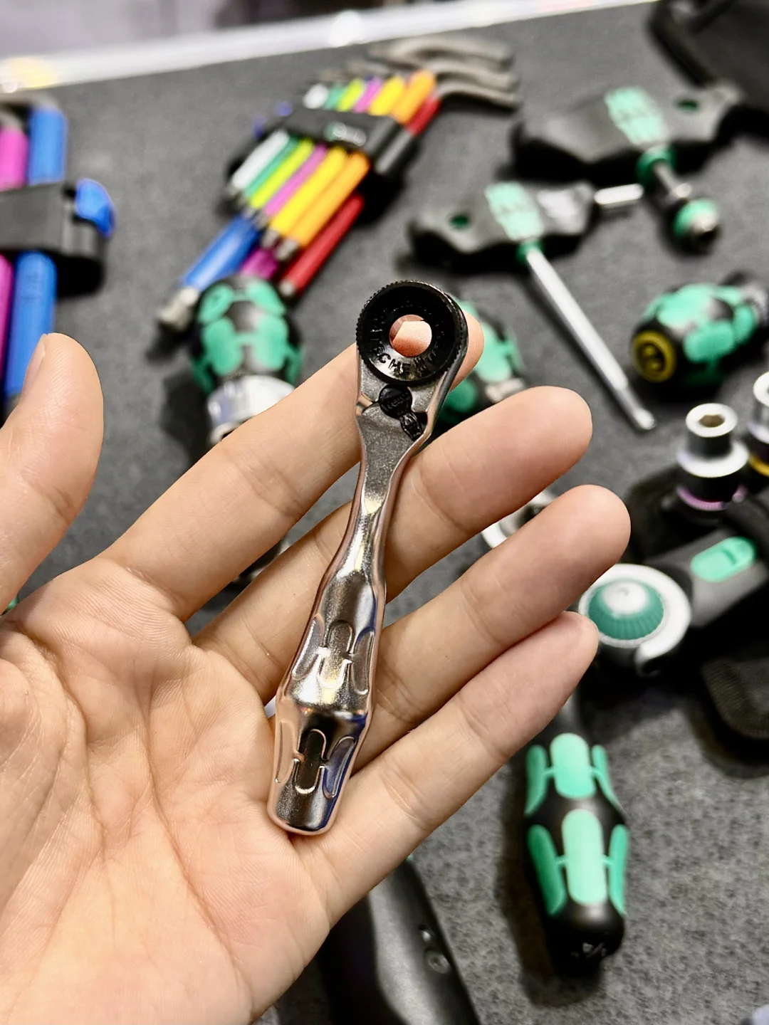 长这样的活扳手还真是没见过…