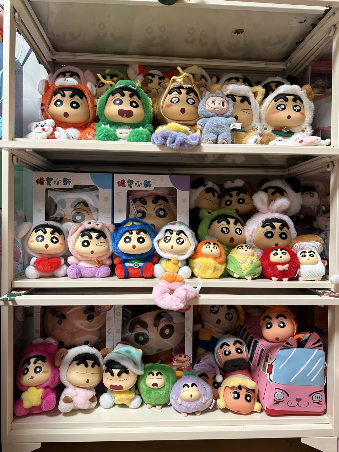 满满当当的蜡笔小新之家❤️简直太治愈了！?