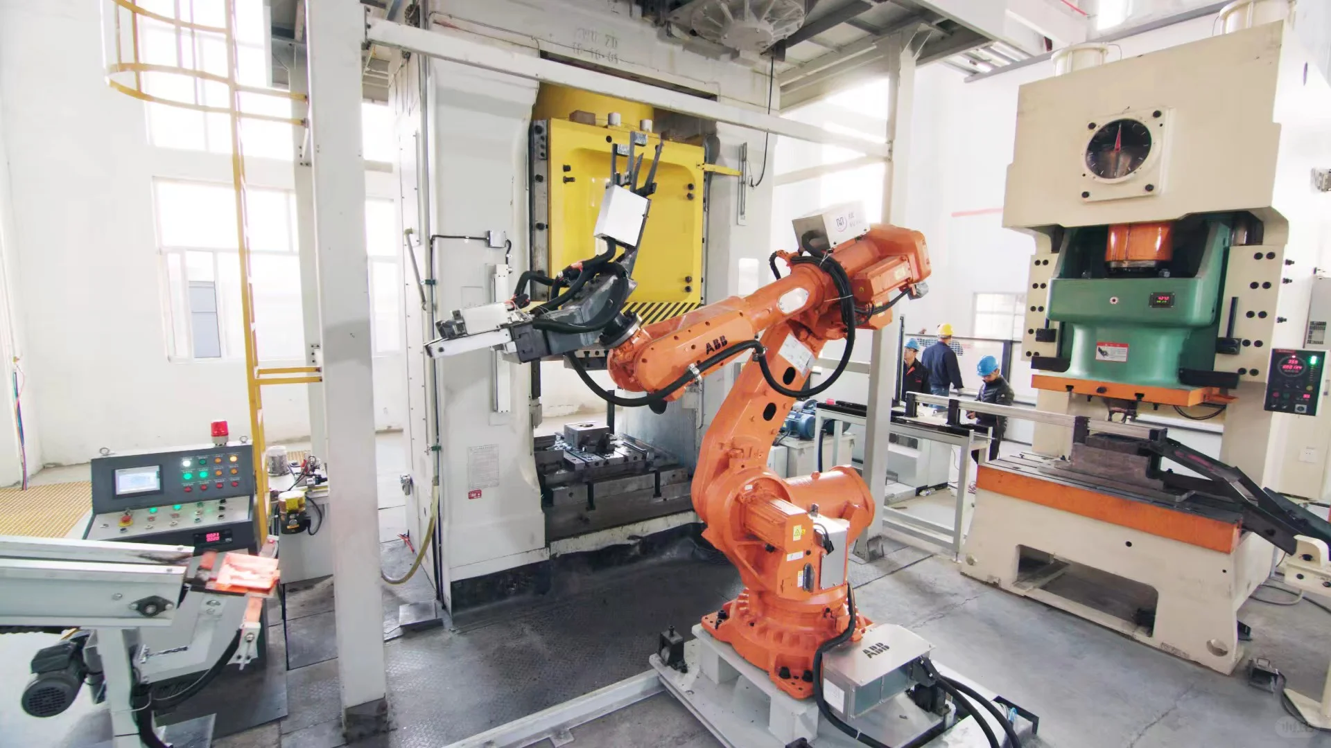 阀门生产中……