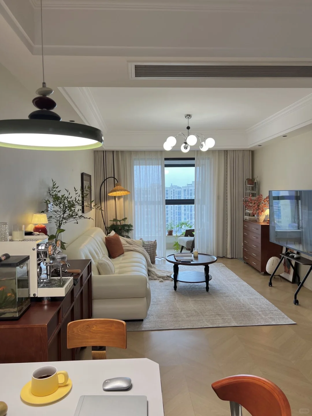 两个人一起努力的小家,64平也挺好