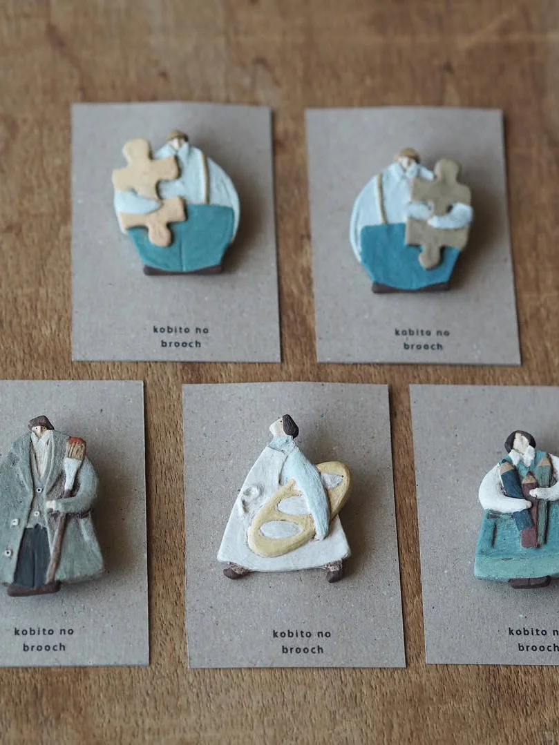 她的陶艺小人，被称为“可触摸的时光胶囊”