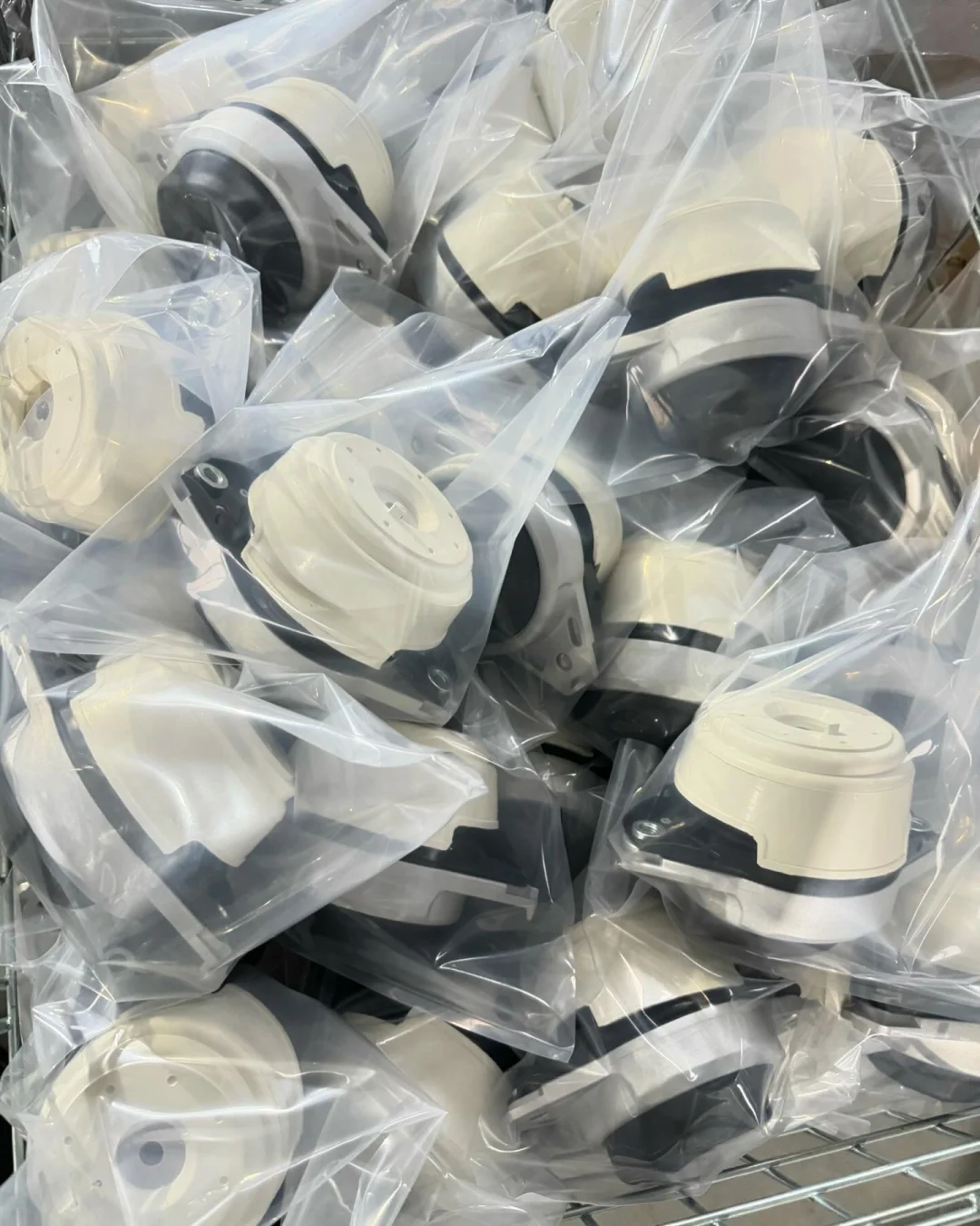 奔驰宝马机脚胶发动机支架工厂供应商