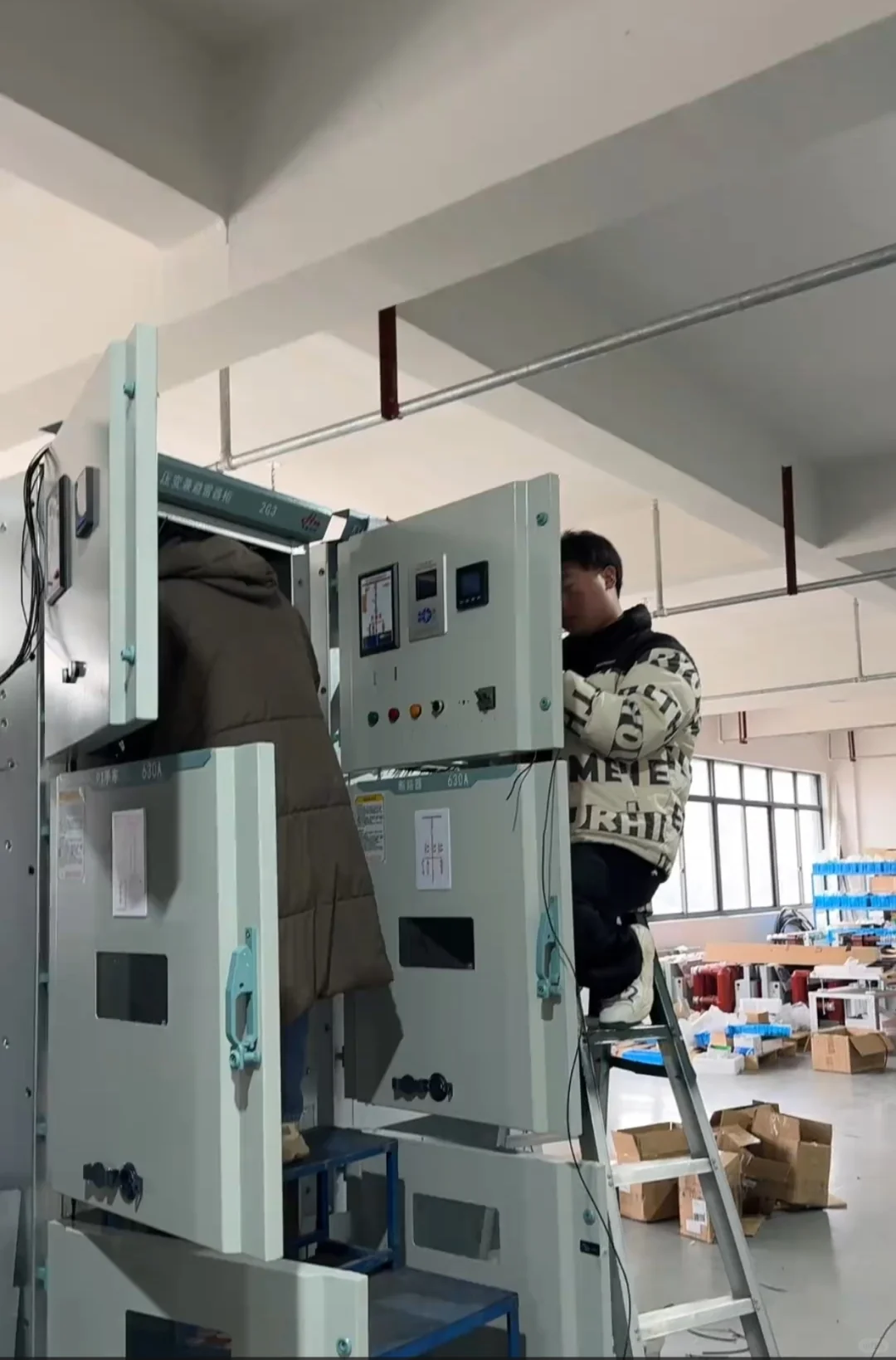 装配 接线 调试一天就有五六百