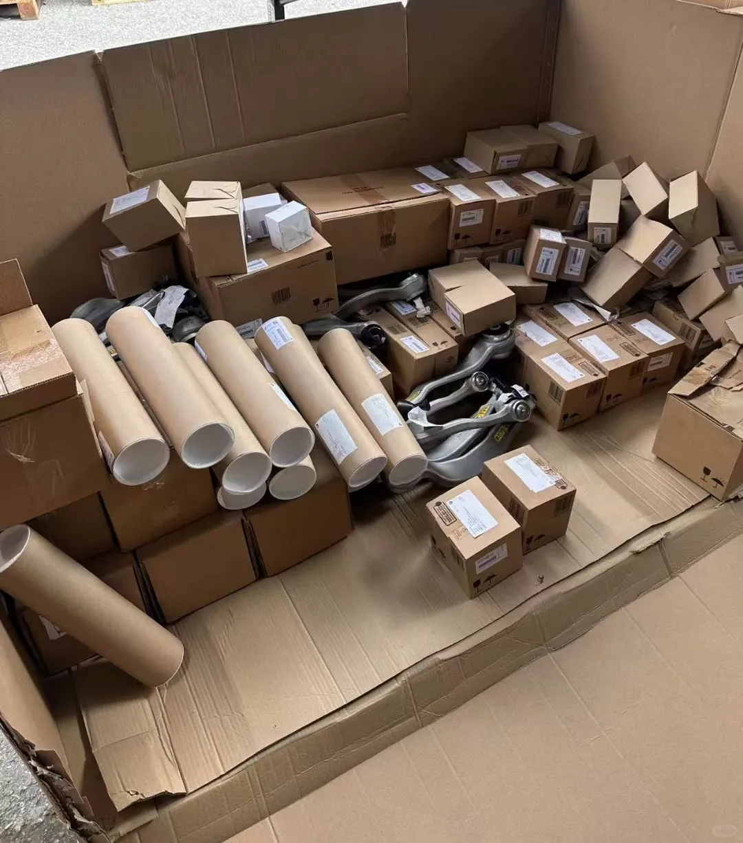 专业供应奔驰宝马全车系高品质配件！