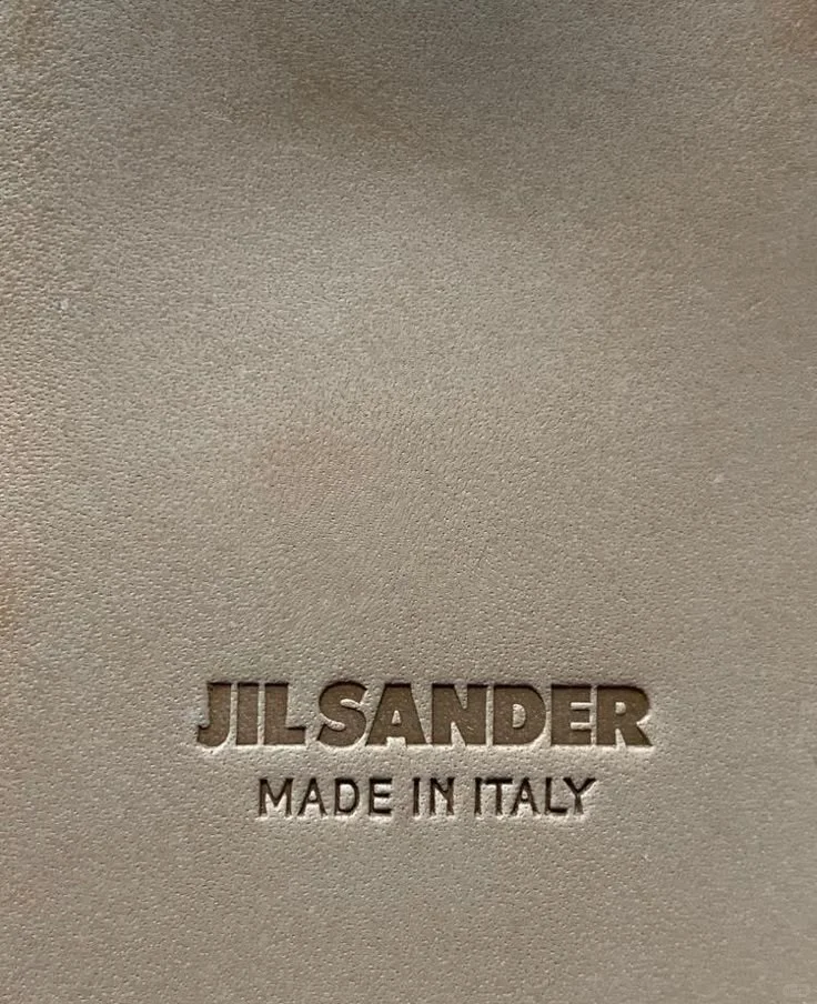 压纹/击凸工艺｜指尖触摸的立体美学