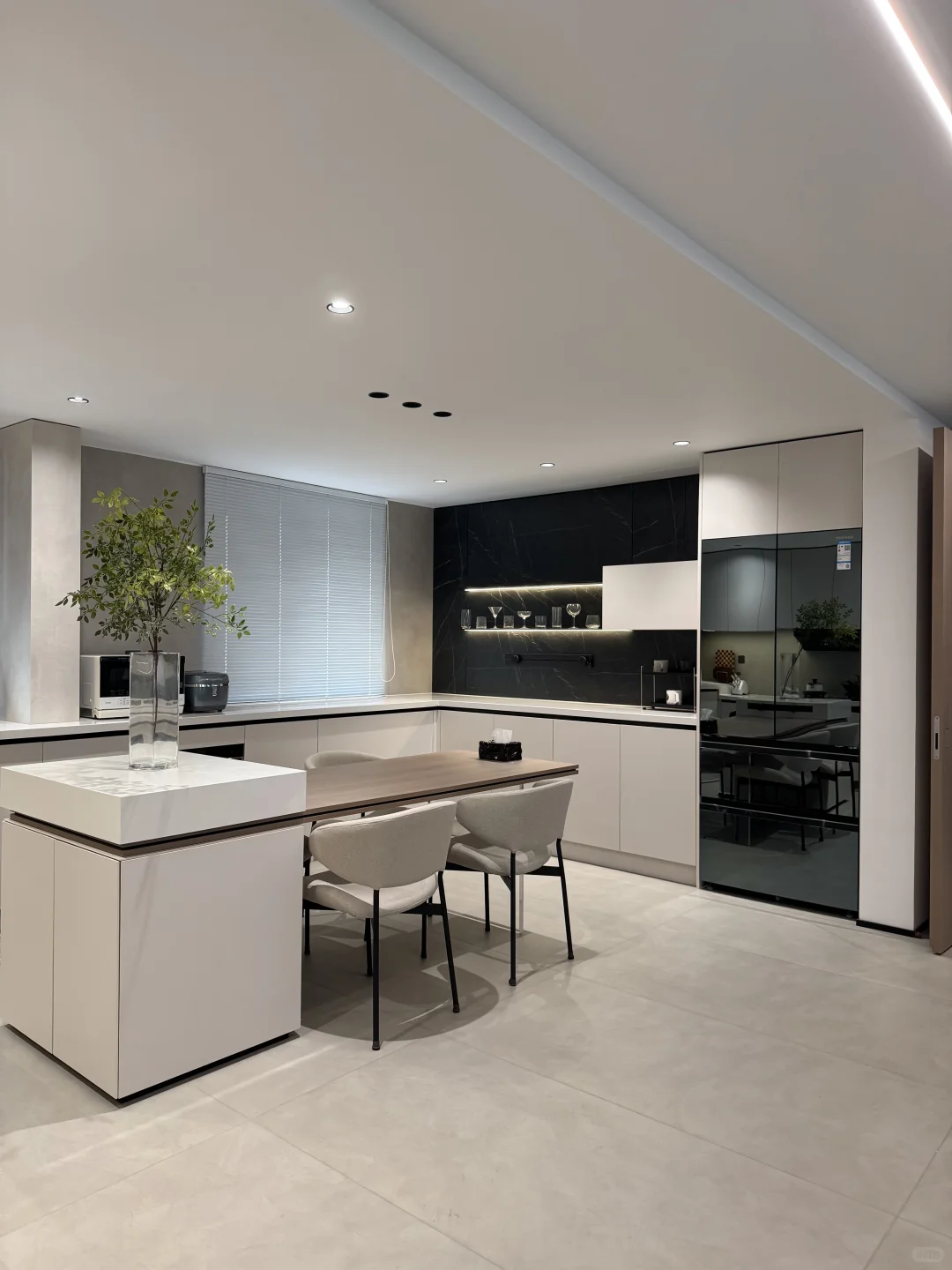 14w的全屋定制 原来灯带才是柜子的灵魂