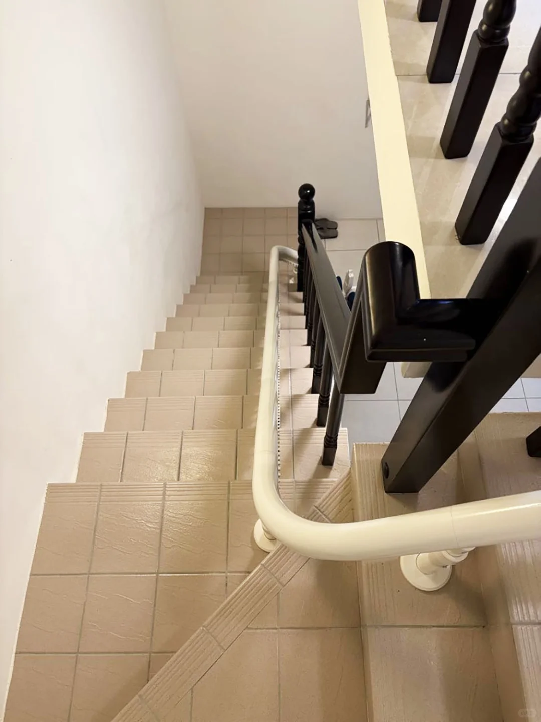 爸妈上下楼不再难，家里装了台“移动神器”