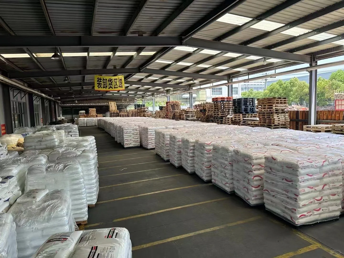 卖塑料的小女孩，求大佬们带带?