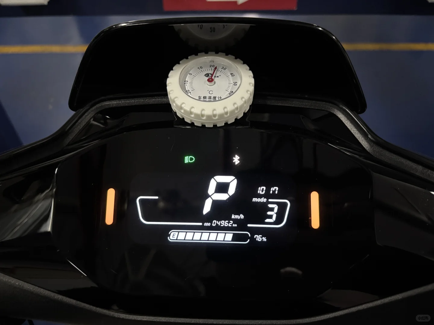 电动车仪表盘怎么就不能加个温度显示?