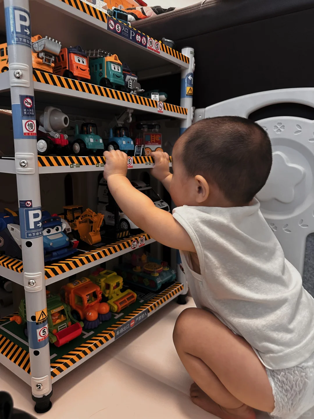 不需要很多钱?，但一定需要很多车车???