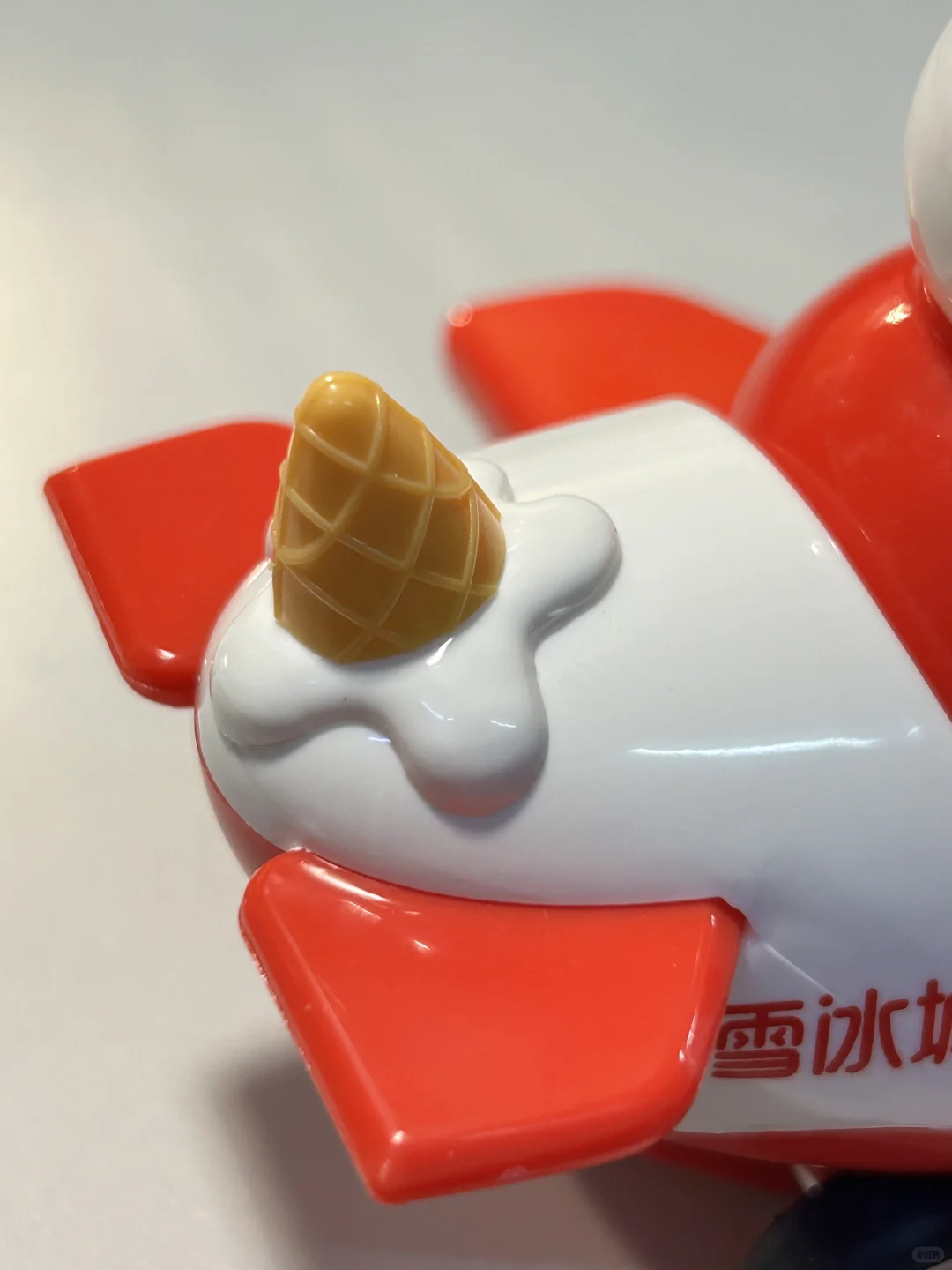 (っ˘зʕ•̫͡•ʔ雪王飞机拥有！！