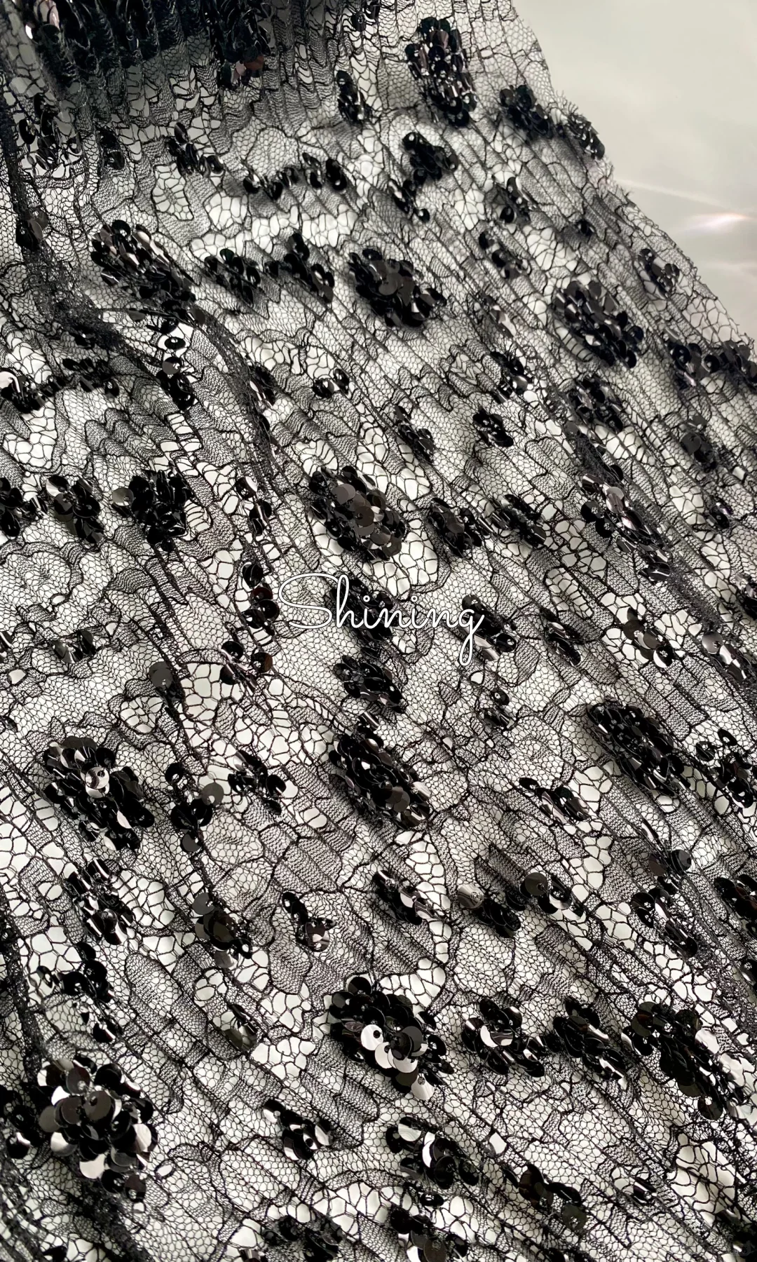 香槟色压皱蕾丝珠片绣花、太美了！