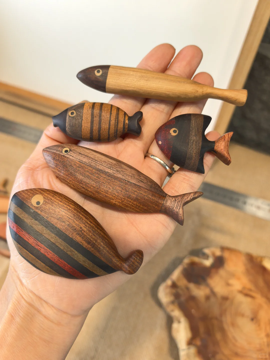 坚持热爱的事情，让自己发光发热。