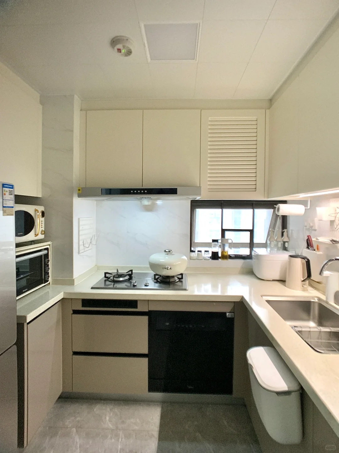 真心建议,越是紧凑小户型,越是要多柜子