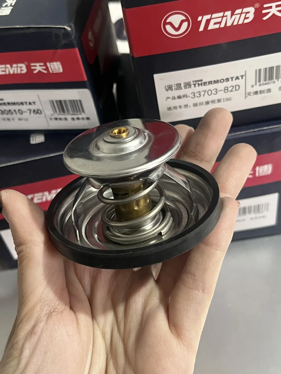 重卡汽配｜00后干汽配一天