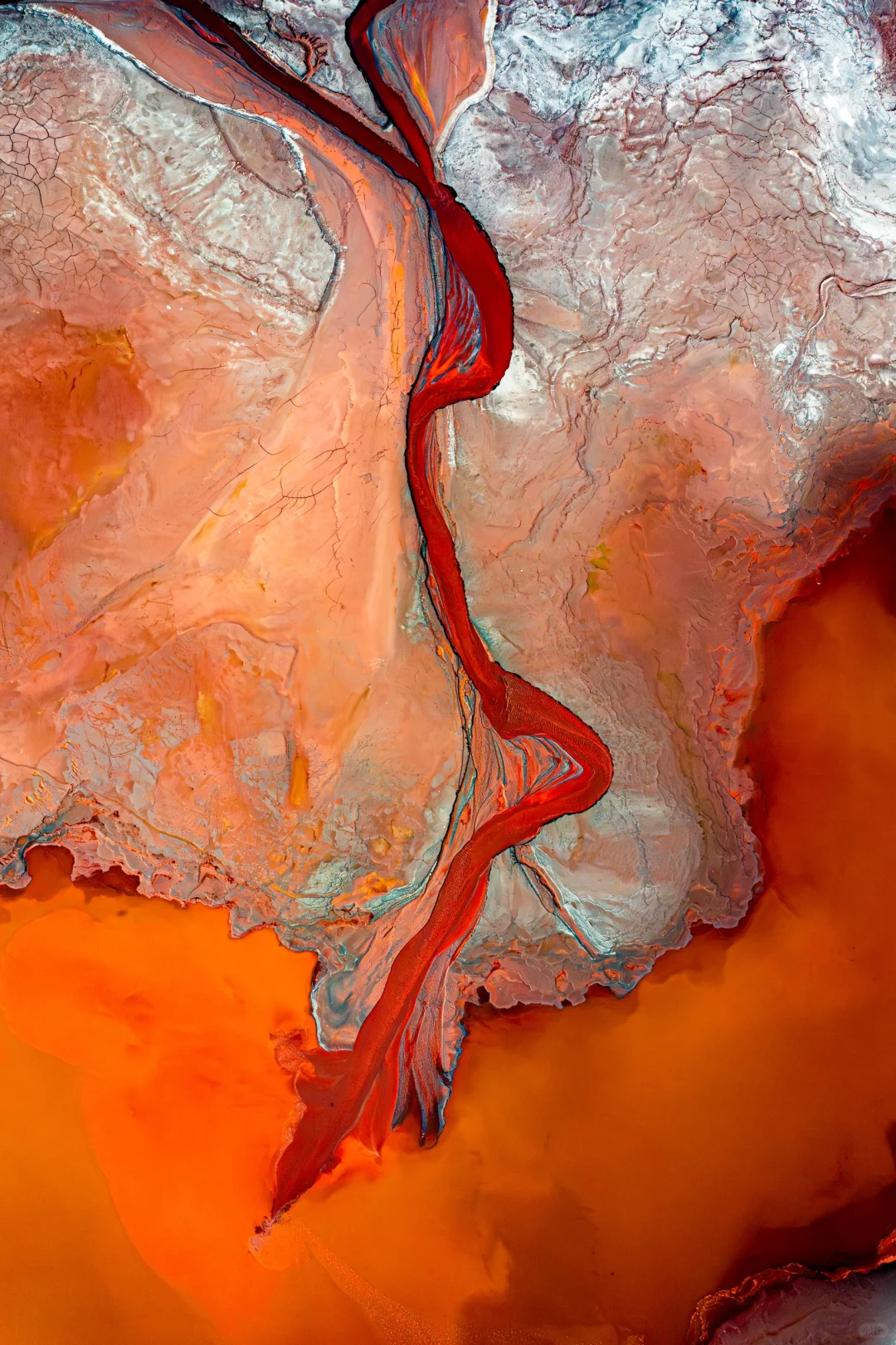 辽阳尾矿红色脉络