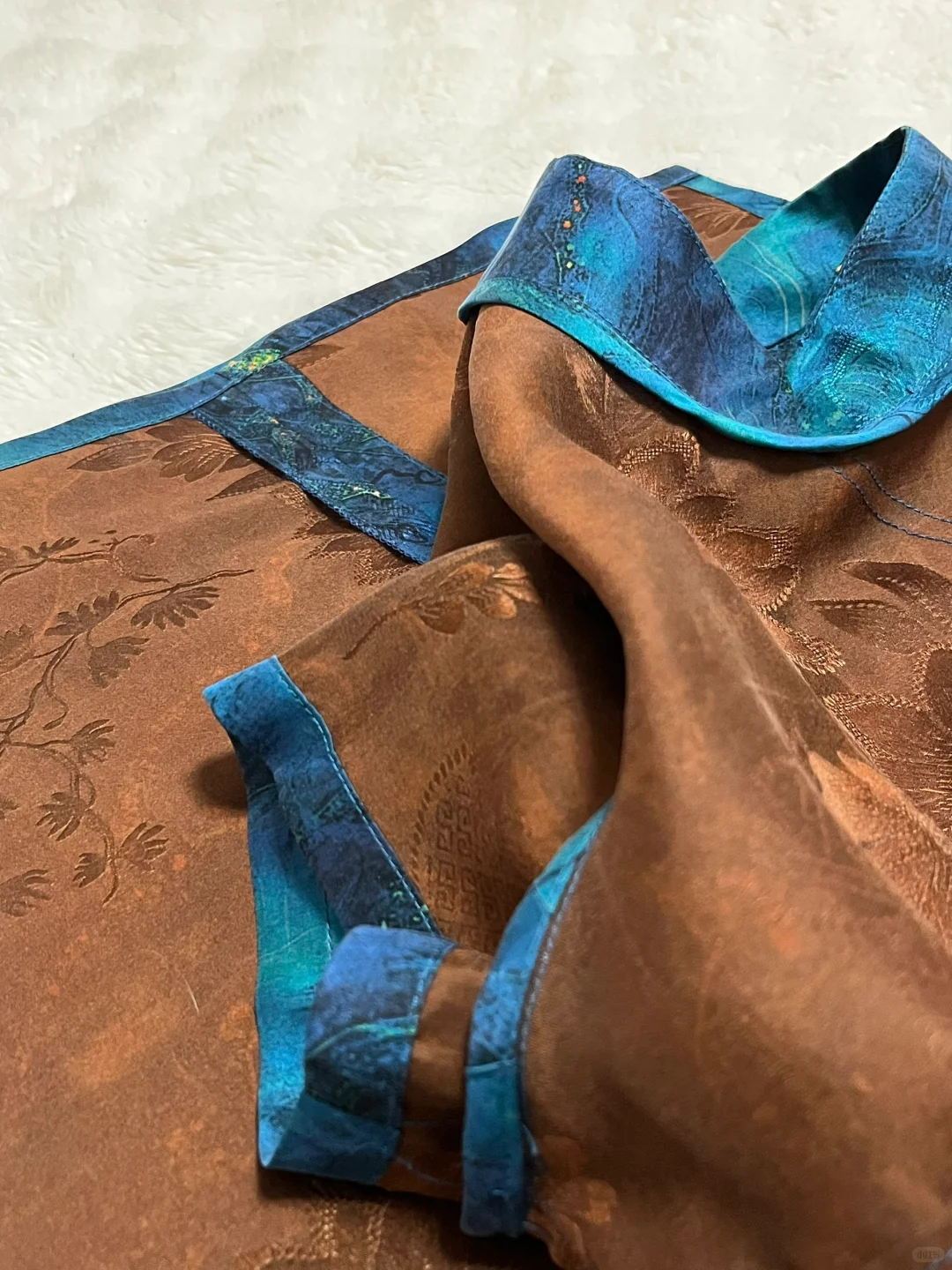 毫无保留的展示一件香云纱旗袍的美?！！！