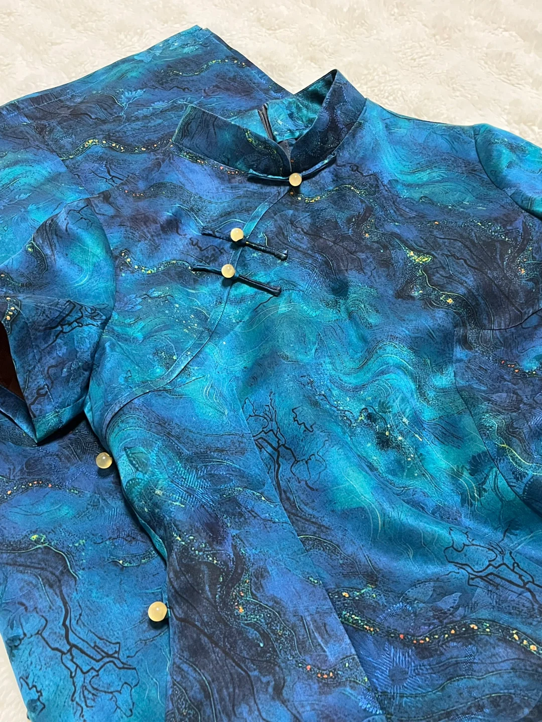 毫无保留的展示一件香云纱旗袍的美?！！！