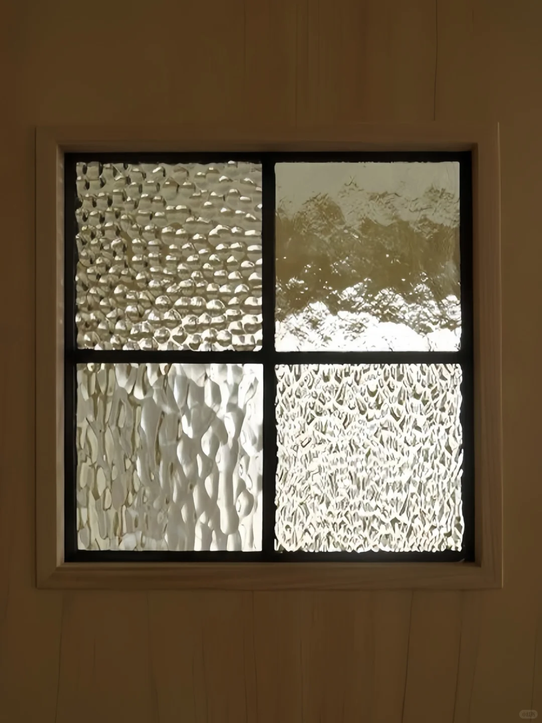 各位刘亦菲们，帮我看下哪款玻璃好！?