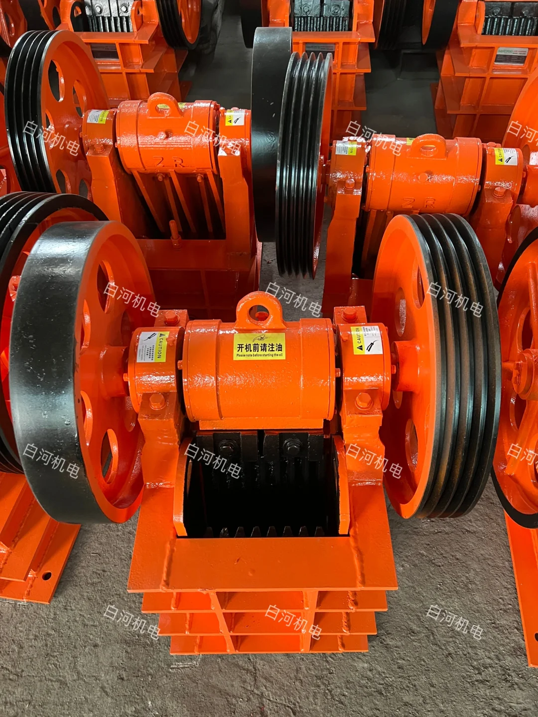 矿石破碎颚式破碎机