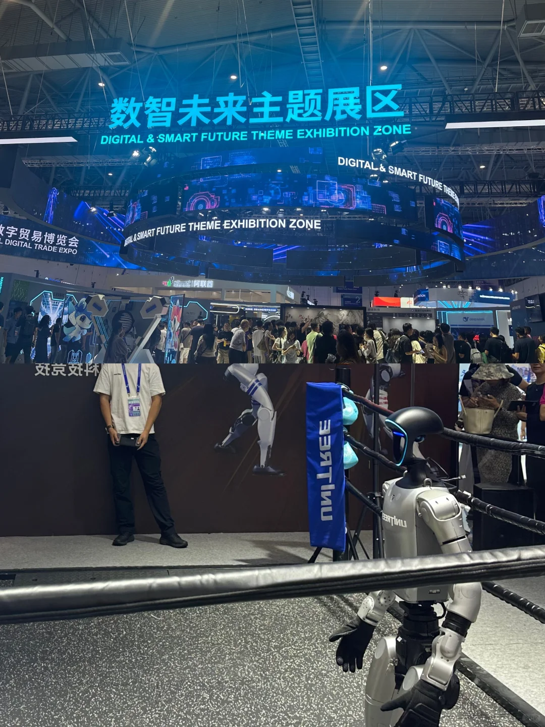 杭州展览|天我看到了真的特斯拉Cybertruck!