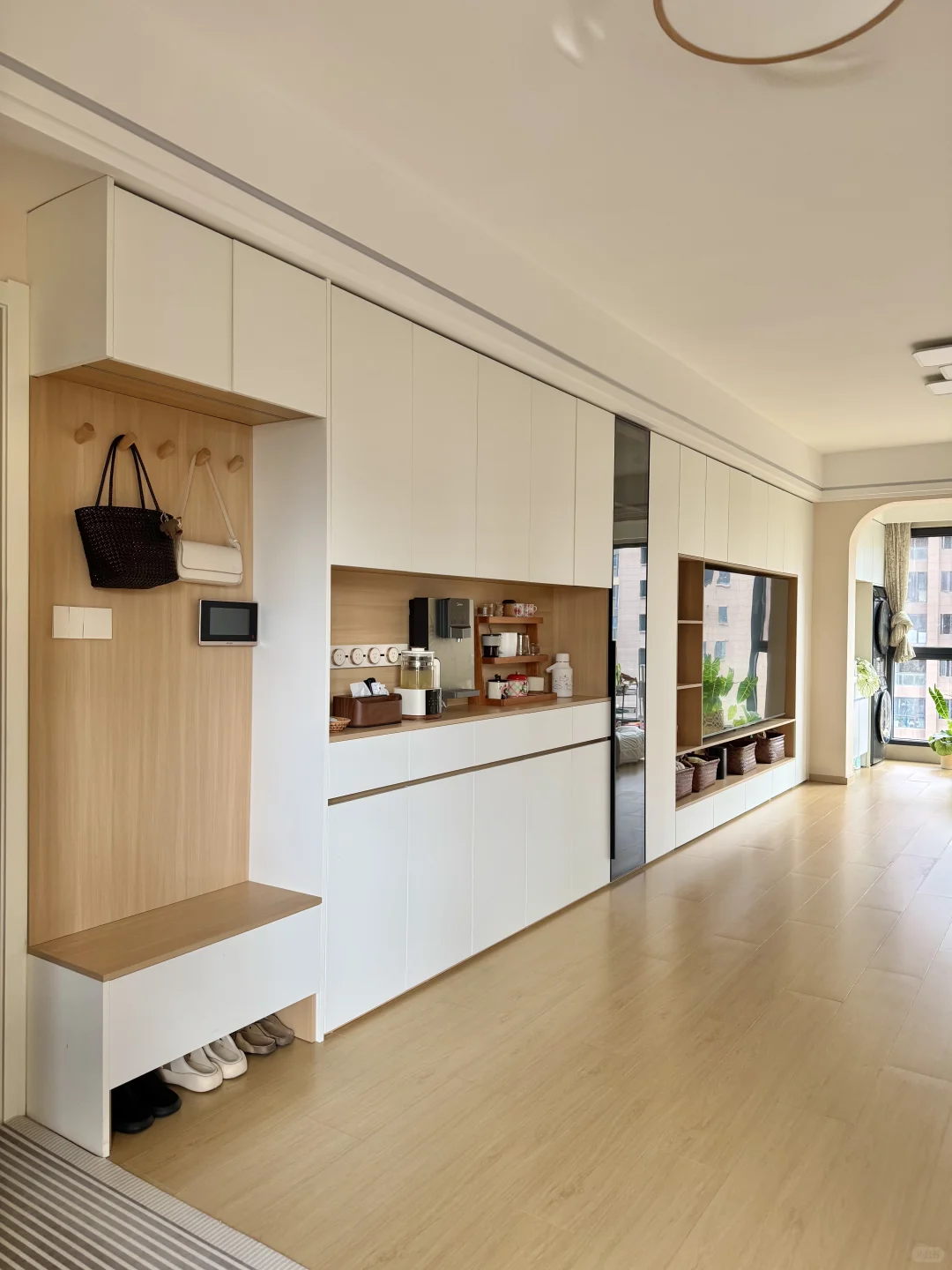 如果你家客厅也有这样一面长墙