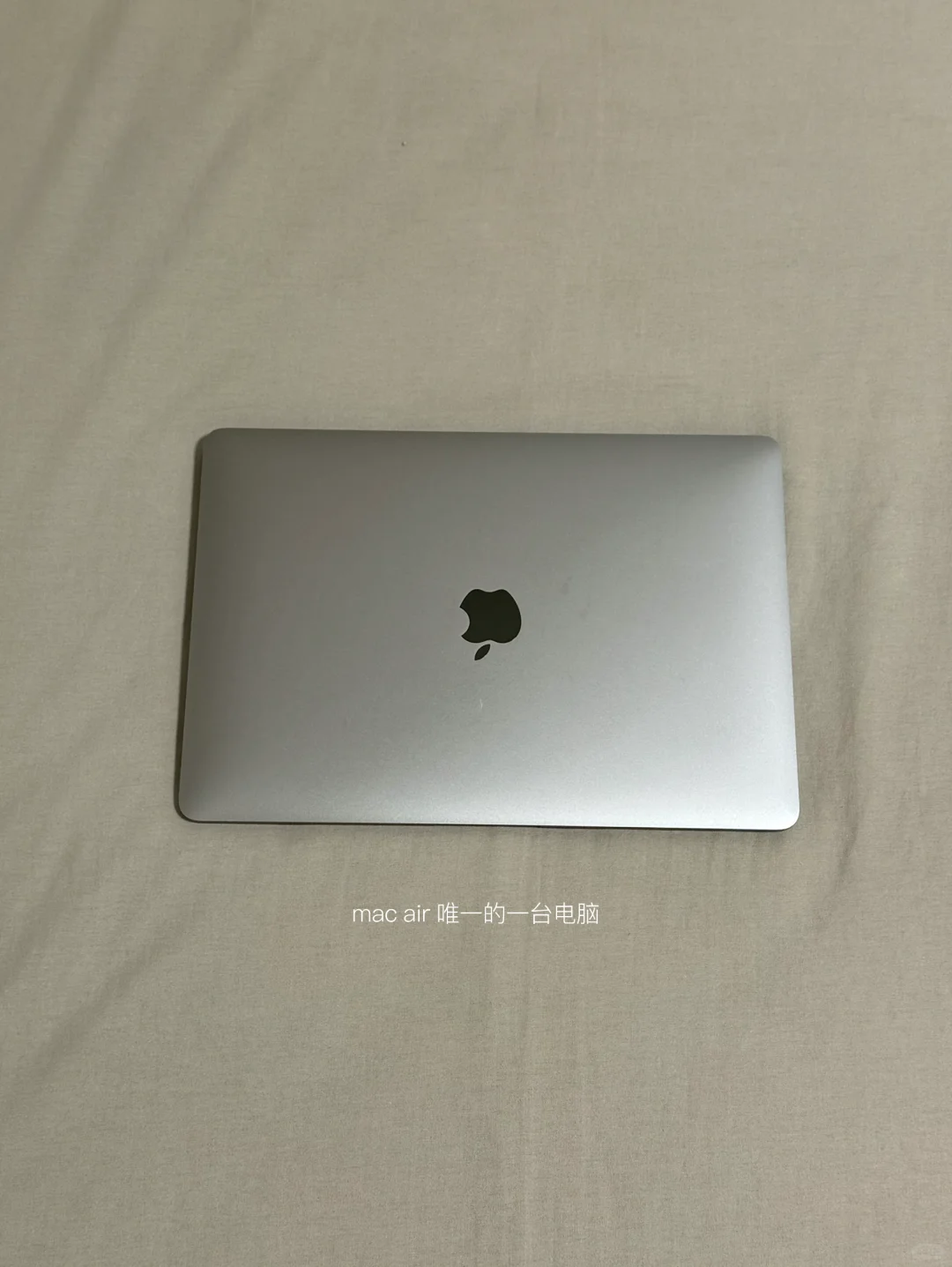 极简人的所有电子设备！没有一丝多余