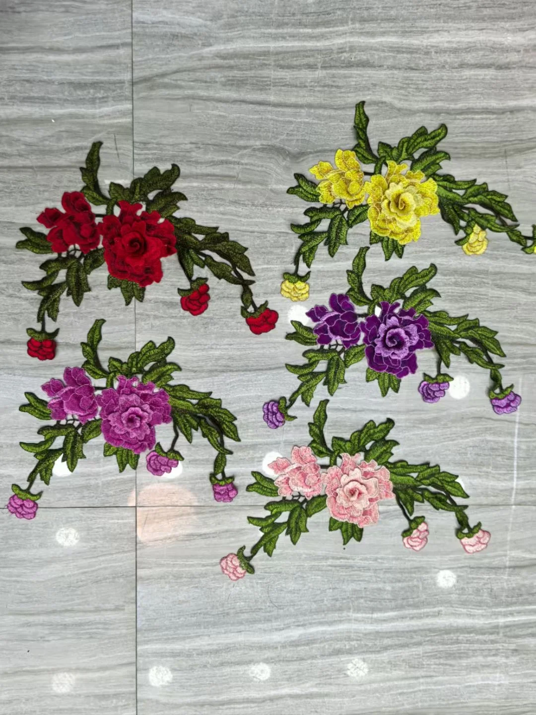 刺绣，，绣花，，有人要吗？