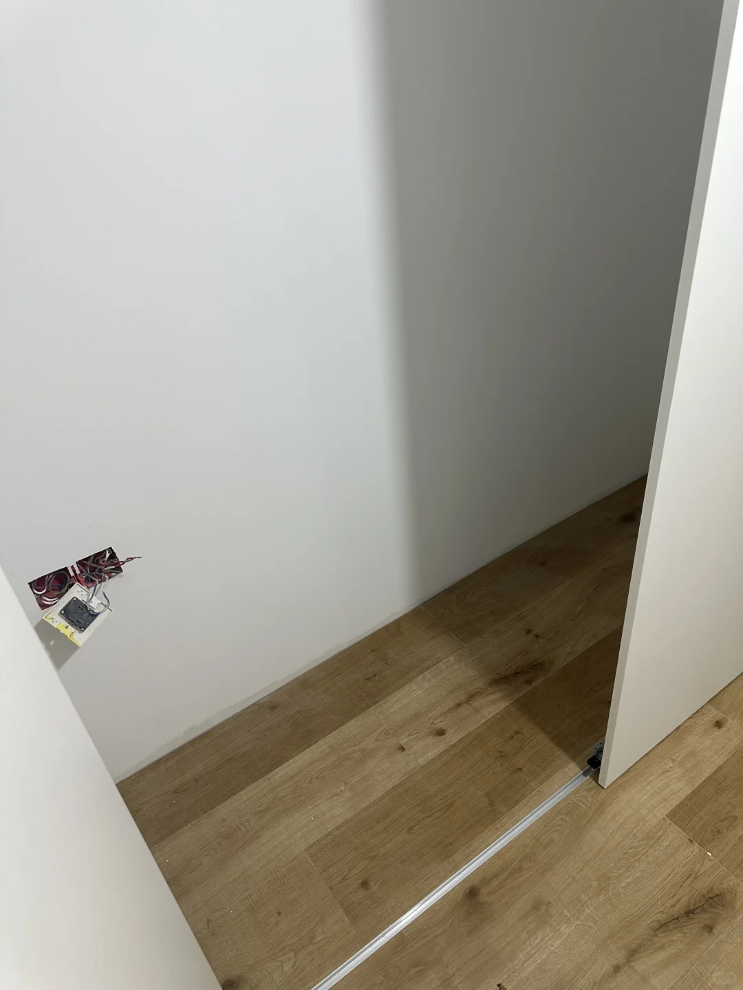 不锈钢踢脚线翻车