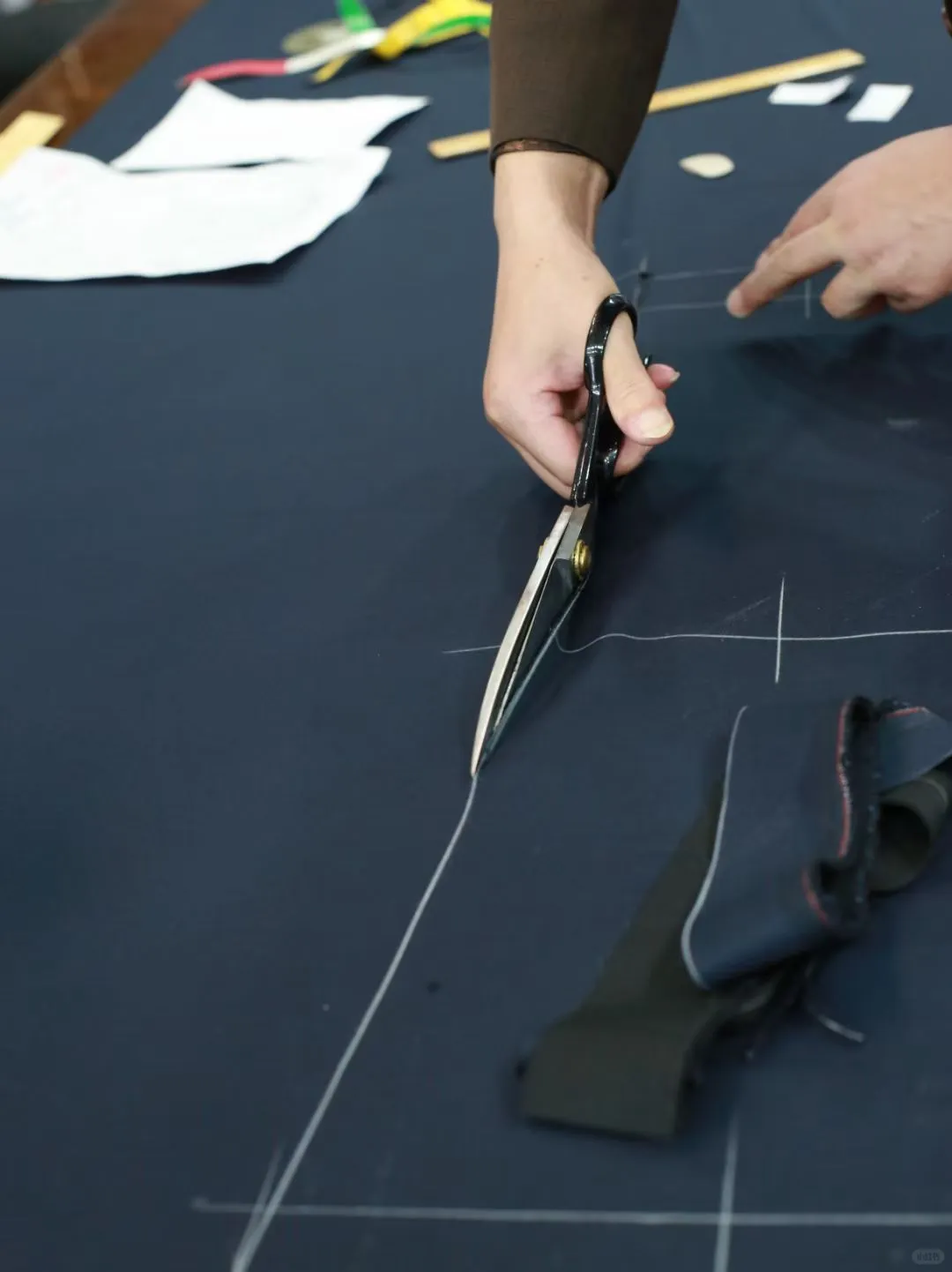 ? 探寻西服裁剪的艺术 ✂️