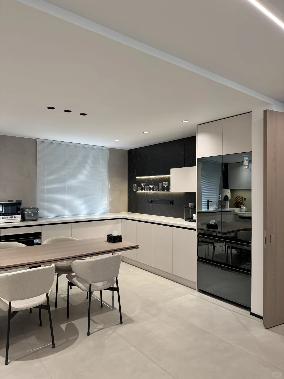 14w的全屋定制 原来灯带才是柜子的灵魂