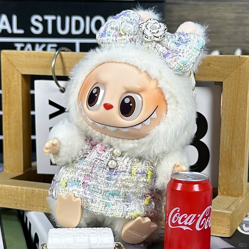 年轻人为什么疯狂迷恋“丑萌”？