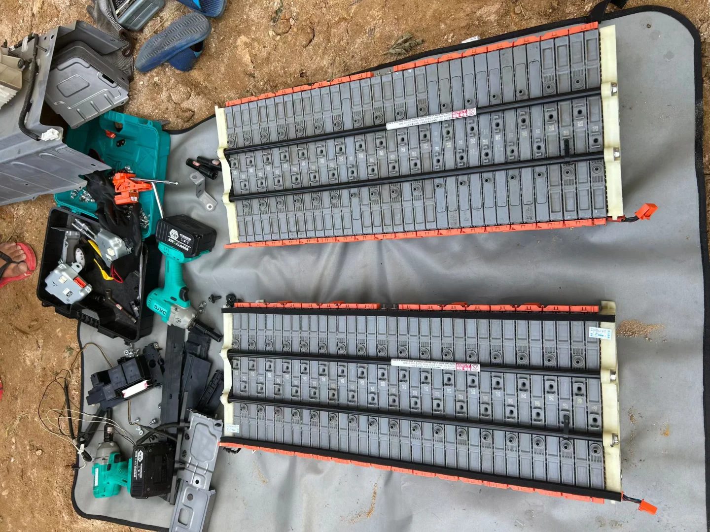 救命!雷克萨斯ES300h换电池差点被坑?