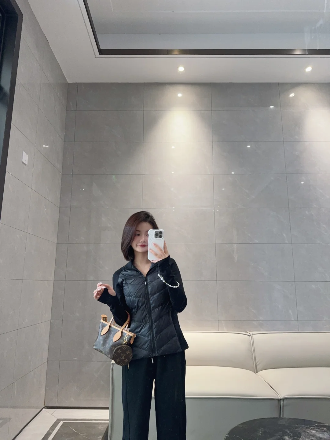 显腰身的修身轻薄羽绒服被我找到了！