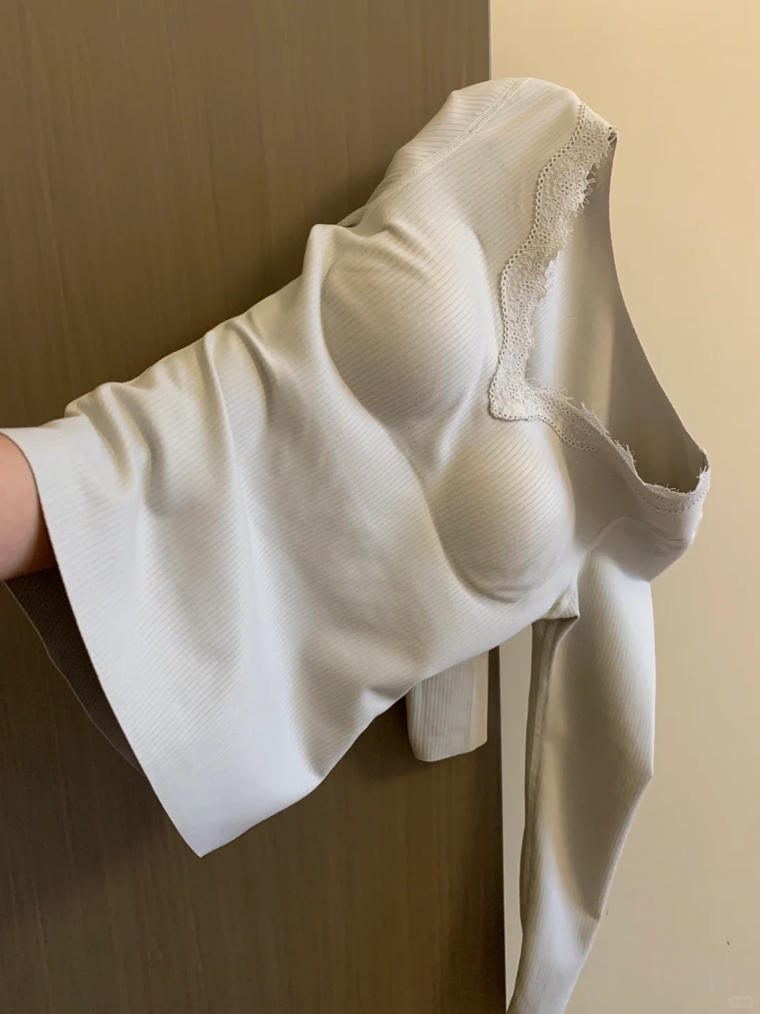 清冷高级的入冬战衣绝了！显胸圆腰细好sexy!