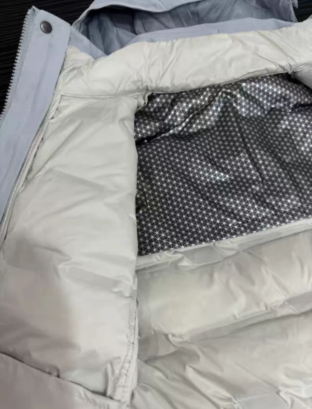 原来这个这么丑的内衬叫石墨烯啊