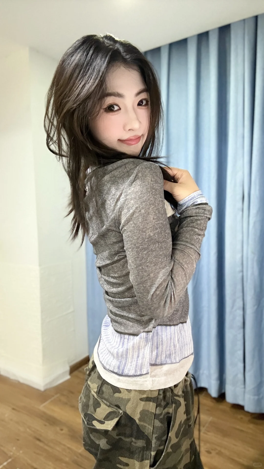 一件假两件修身打底衫