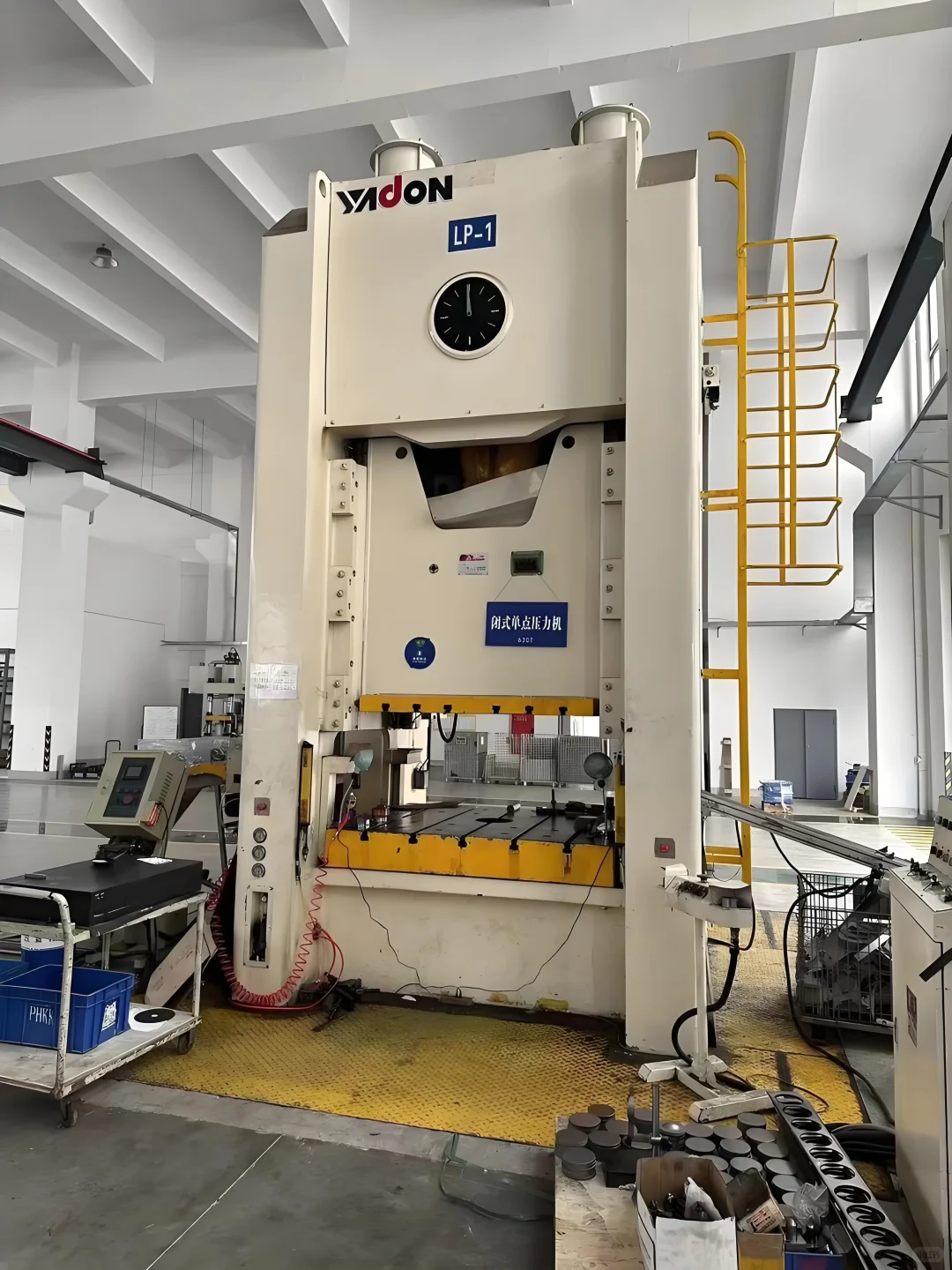 制造业大老板们，帮忙求购30台二手机床设备