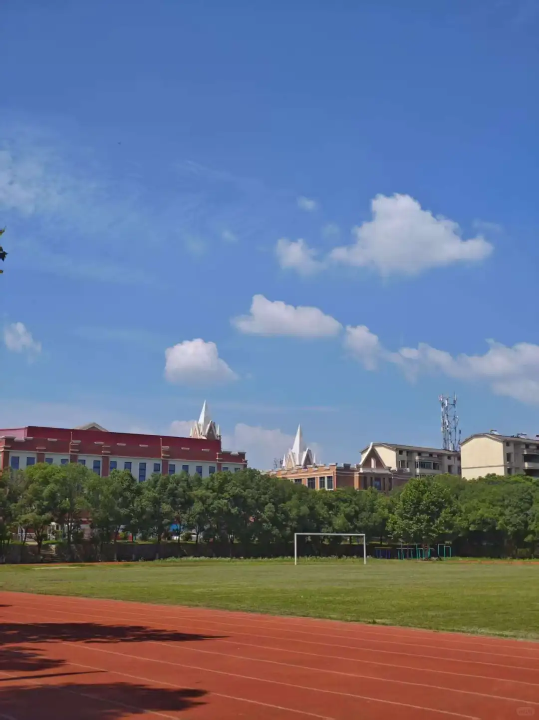 新能源职大的校园环境简直是太爱了(●♡∀♡