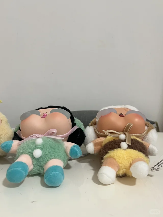 谁能准确的描述一下搪胶的质感啊