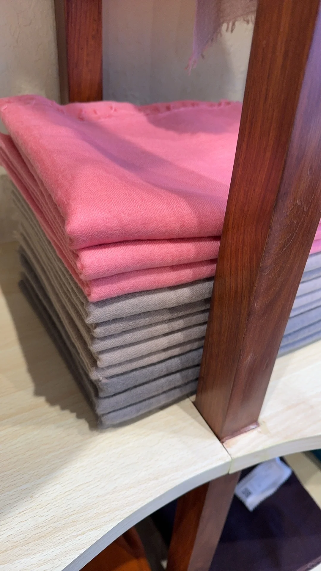 尼泊尔这家高端羊绒店我可以来逛无数次❗️