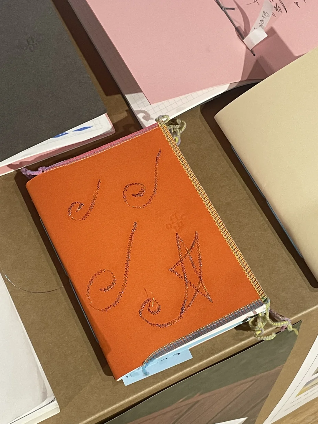 好神奇，在unfold看到立体水滴书